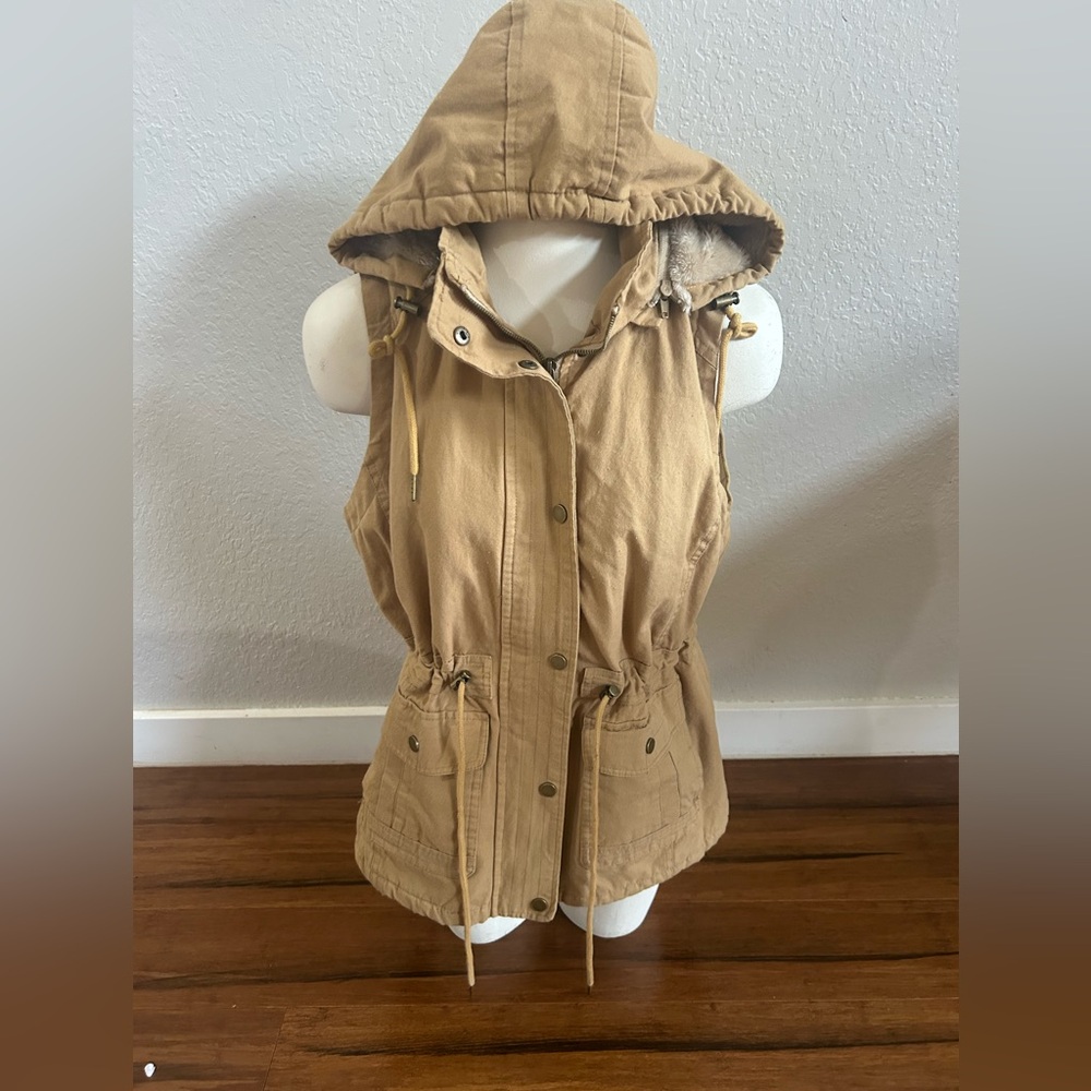 Women's yellow/tan Hooded Vest